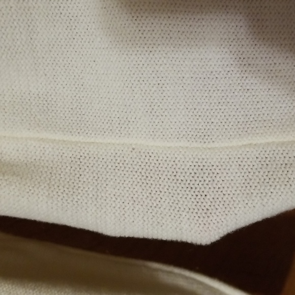 Ivory Cardigan Size Large: C - Picture 5 of 10